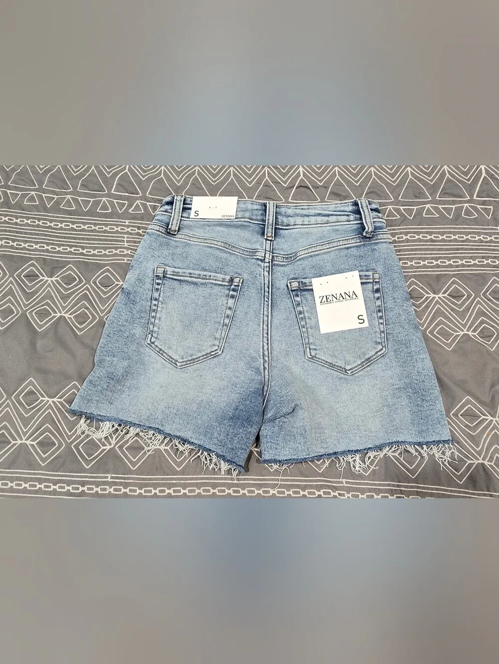 Zenana High Waisted Wide Leg Denim Shorts Size Small